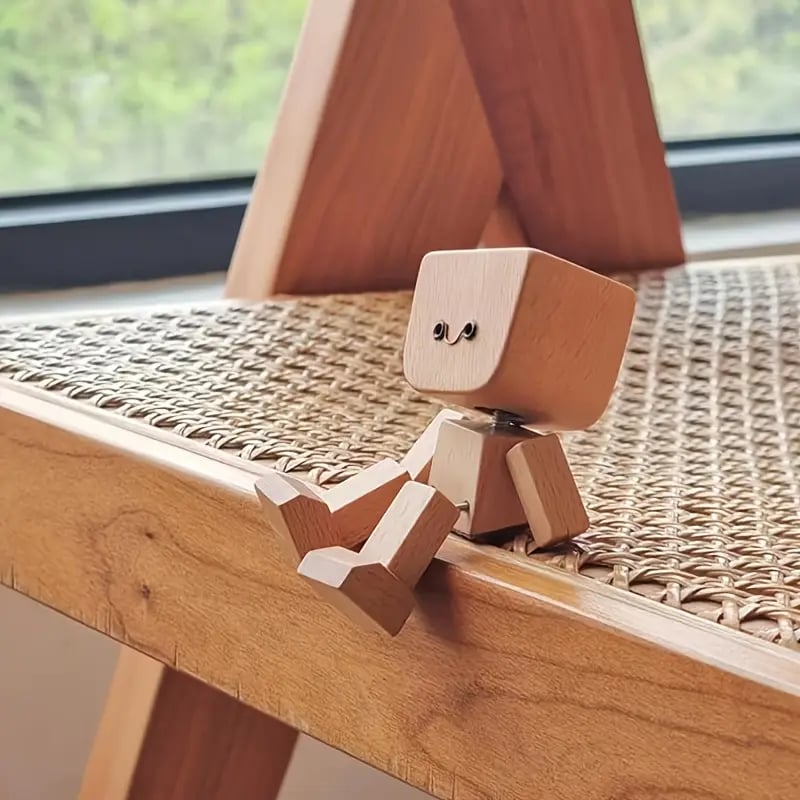 Charming Little Wooden Figure That Sways with 12 PCS Magnetic Expressions