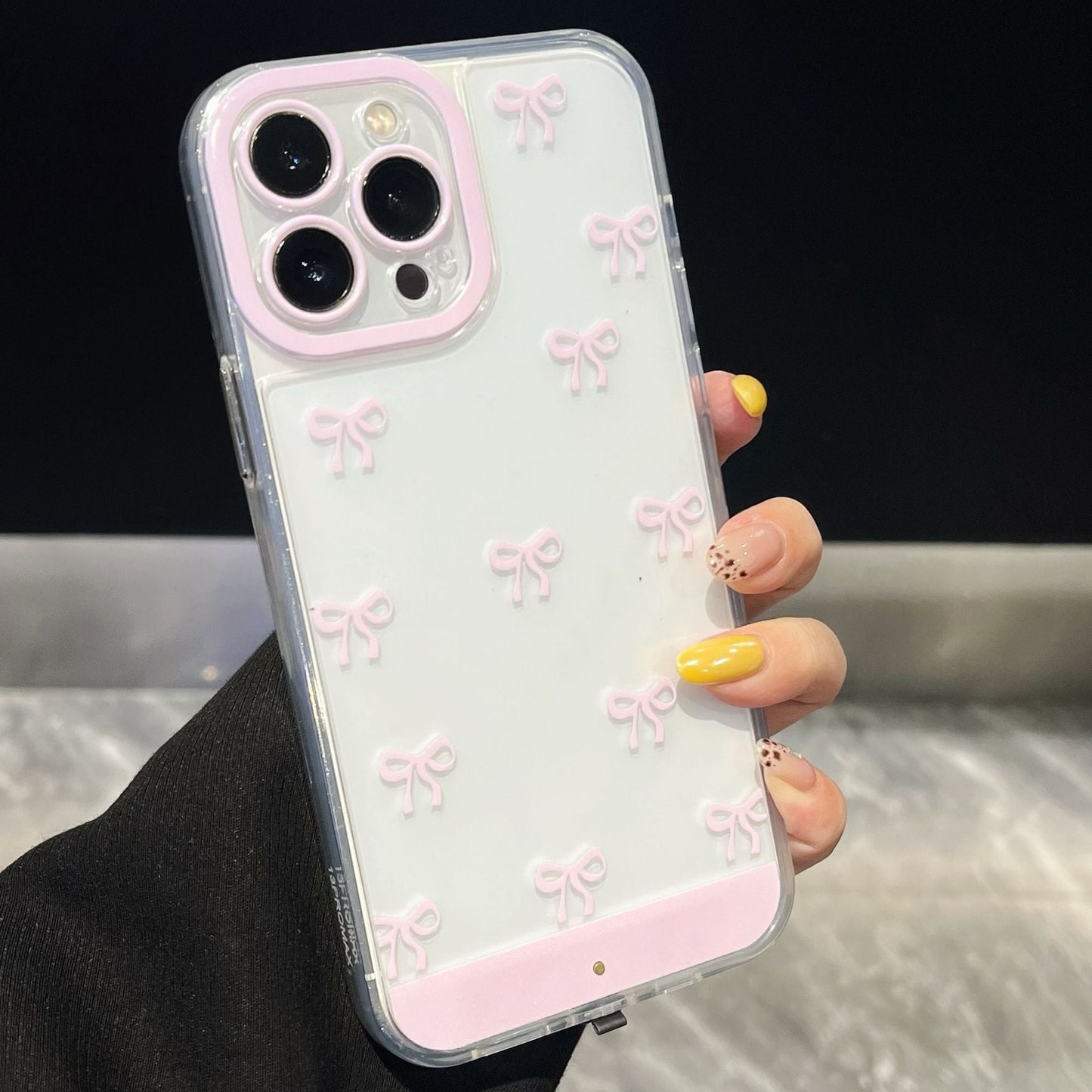 π Light-Up Butterfly Bow Shockproof Phone Case