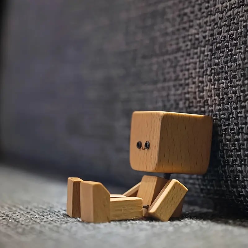 Charming Little Wooden Figure That Sways with 12 PCS Magnetic Expressions