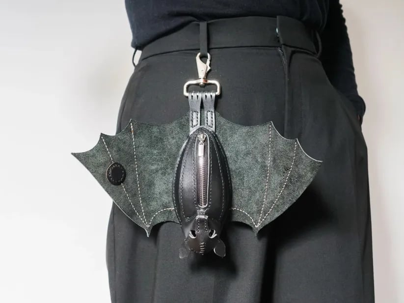 🔥Last Day 49% OFF - Leather Bat Coin Purse